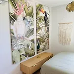 Apartamento T3 A 400m De La *
