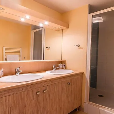 Apartment T3 A 400m De La *